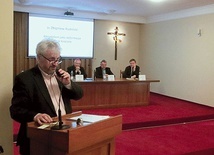 Z. Rudnicki diagnozował, że świeccy prezentują także wiele postaw klerykalnych.