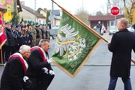 Wspólnota Lasów Osady Bolimów otrzymała sztandar.