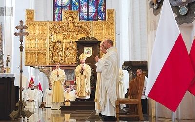 Eucharystii przewodniczył i homilię wygłosił metropolita gdański.