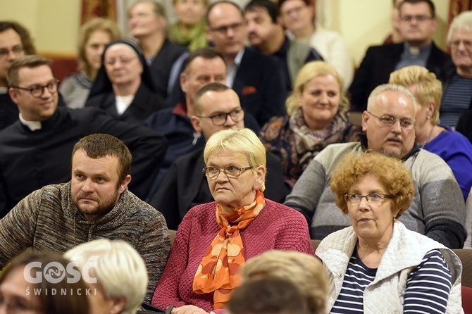 Wykład o fałszywych obrazach Ducha Świętego