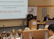 Po raz kolejny wykład inauguracyjny wygłosi bp Zbigniew Zieliński. Tym razem odniesie się do tegorocznego hasła konferencji: "Miłość - tyle dasz, ile masz".