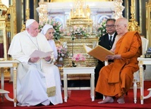 Franciszek i Somdej Phra Maha Muneewong 
