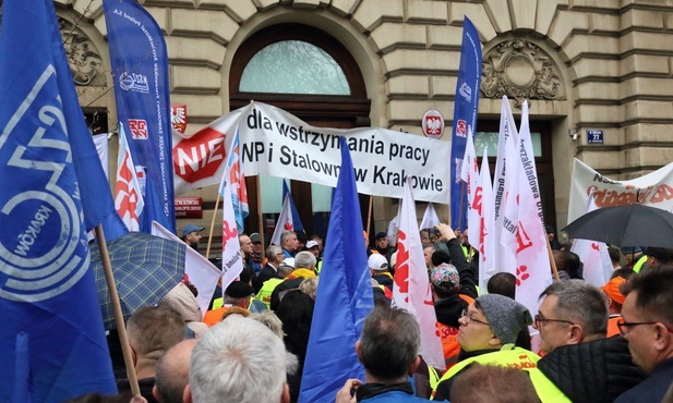 Kolejny protest krakowskich hutników