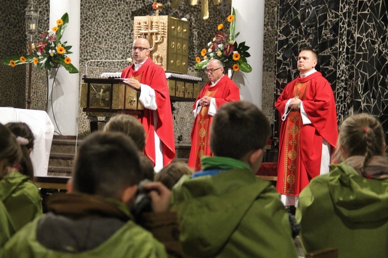 Drużyna ZHP z Knurowa przyjmuje imię druha księdza Alojzego Koziełka