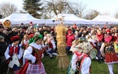 Osadzanie chochoła przed Rydlówką 2019