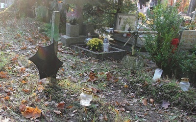 "Iskierka pamięci" na cmentarzu