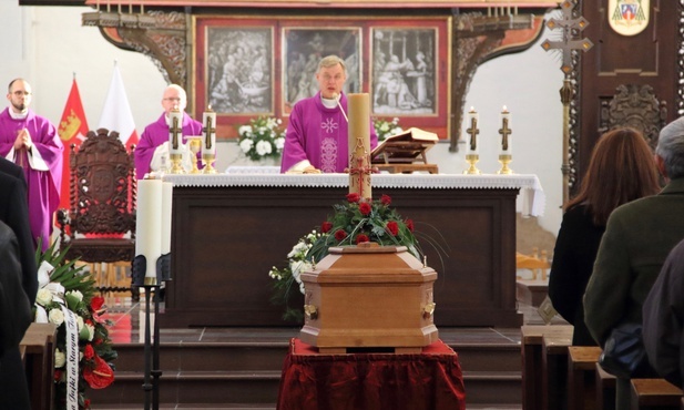 Msza św. pogrzebowa w intencji śp. Zbigniewa Jujki została odprawiona w bazylice Mariackiej w Gdańsku.