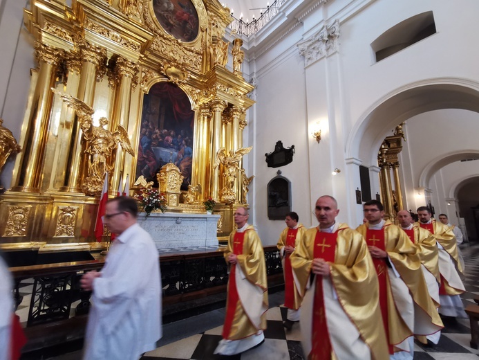 Muode Koty rapowały z ministrantami