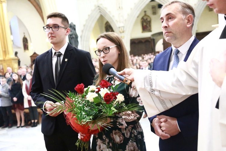 Medale "Dei Regno servire" w tarnowskiej katedrze