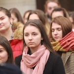 Przyrzeczenia młodzieży z KSM w tarnowskiej katedrze