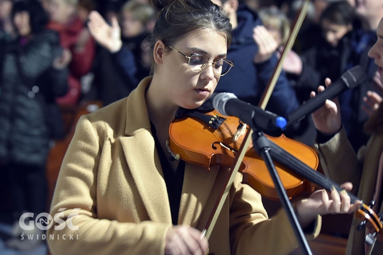 Msza św. z modlitwą o uzdrowienie w Świdnicy