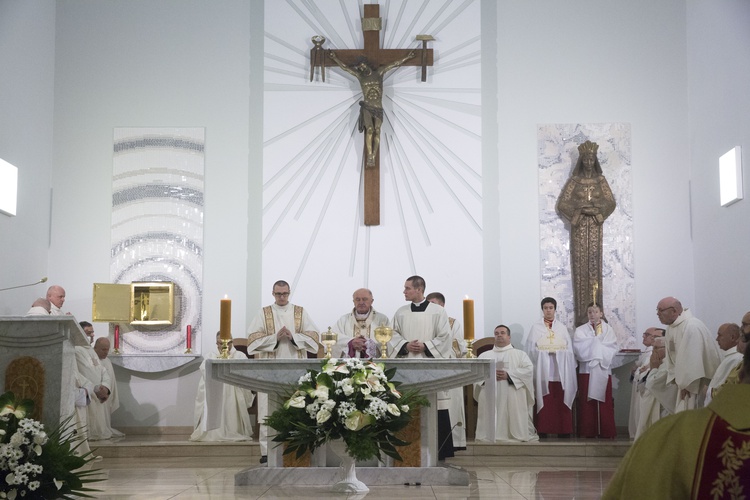 Konsekracja kościoła MB Saletyńskiej we Włochach