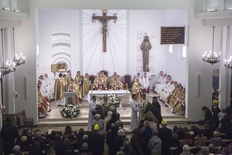 Konsekracja kościoła MB Saletyńskiej we Włochach