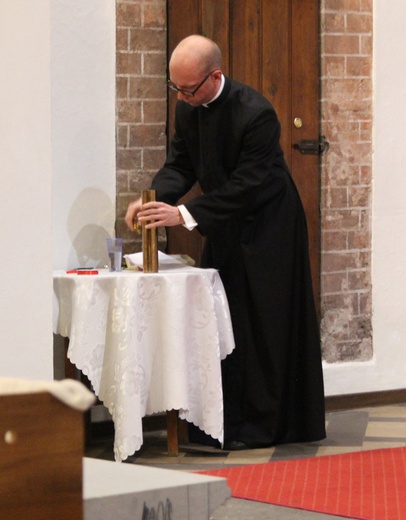 Złożenie (depositio) przy ul. Kateralnej 4 doczesnych szczątków sługi Bożego ks. Aleksandra Zienkiewicza