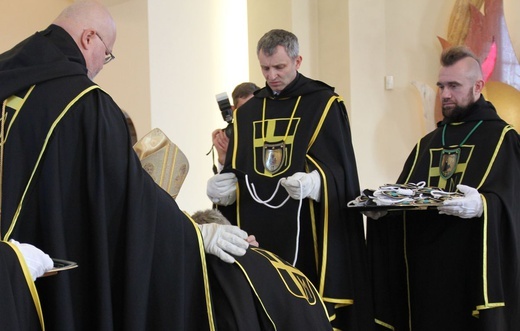 Pierwsi Rycerze św. Jana Pawła II w diecezji bielsko-żywieckiej