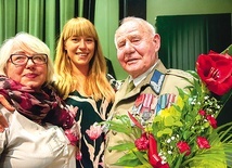 Pan Edward z córką i wnuczką po pierwszej emisji.