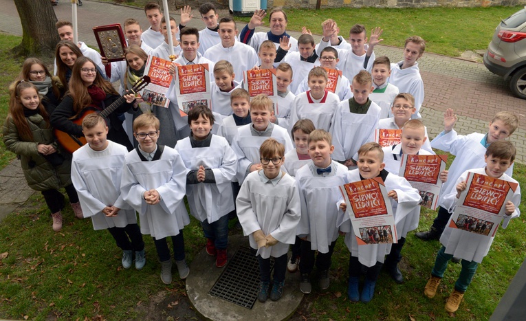 Na sobotni Apel zaprasza liturgiczna służba ołtarza i schola z opoczyńskiej kolegiaty.