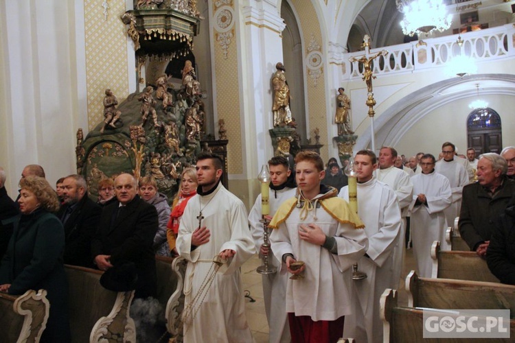 Ołtarz główny w sanktuarium Matki Bożej Jutrzenki Nadziei odnowiony