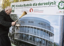 Zbudźcie się, o śpiący... "Budzik" dla dorosłych powstaje na Targówku