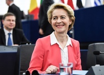 PE poparł Komisję Europejską pod przewodnictwem Ursuli von der Leyen