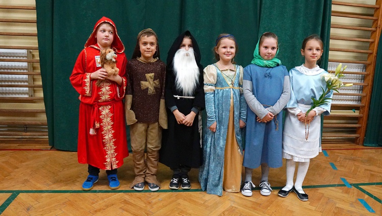 Bal świętych w Woli Rzędzińskiej