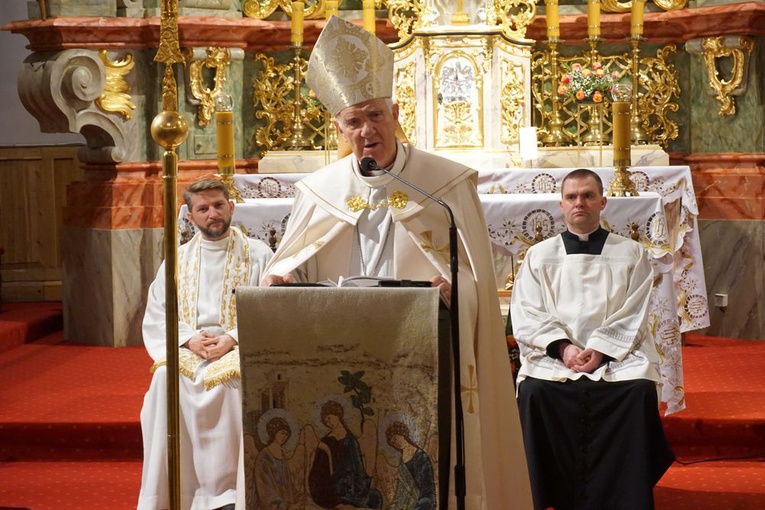 Zakończenie katechez neokatechumenalnych