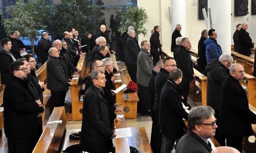 O uzależnieniach na dniu skupienia księży
