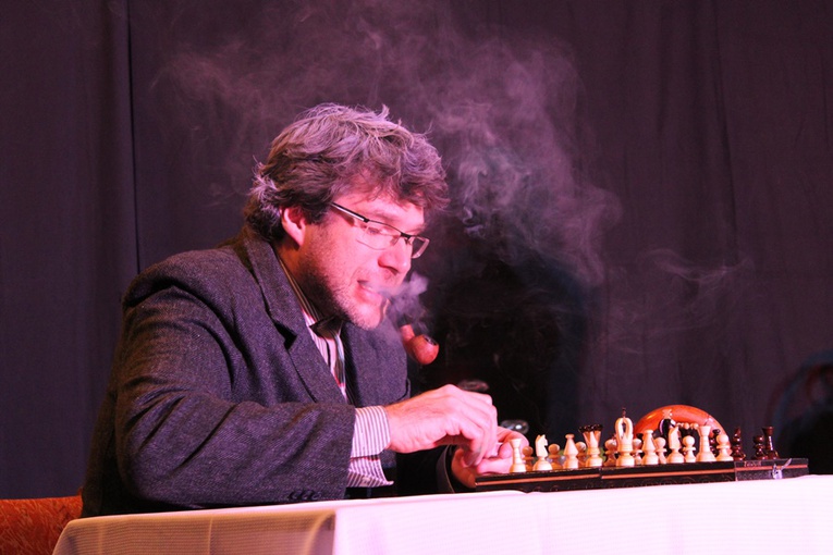 Łąkta. Drewniany talerz