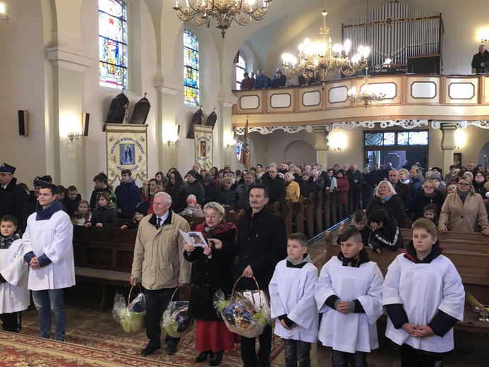 Poświęcenie nastawy ołtarzowej w Stanowicach