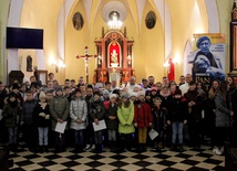 Drugi rok z rzędu bp Andrzej F. Dziuba przeżywał pierwsze Roraty w parafii w Nowym Mieście nad Pilicą.