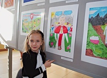 Dzieci na różny sposób przedstawiały sylwetkę św. Jana Pawła II.