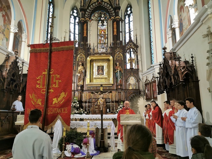 Przed poświęcenie sztandaru.