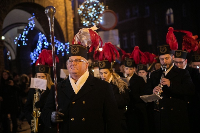 Katowice. Orkiestra górnicza na Nikiszowcu 