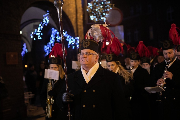 Katowice. Orkiestra górnicza na Nikiszowcu 