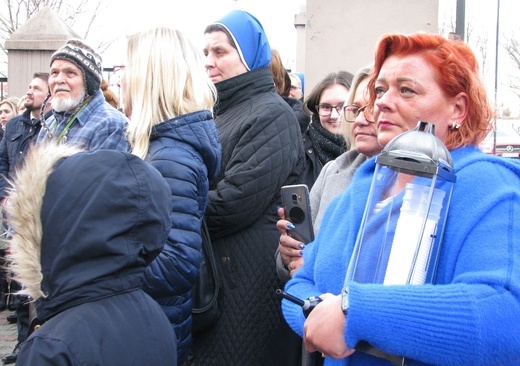 Tablica na szkole Jerzego Kukuczki