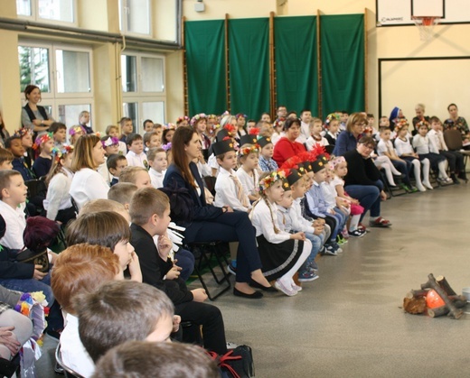 Tablica na szkole Jerzego Kukuczki