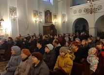 Roraty z bp. Andrzejem F. Dziubą w Makowie