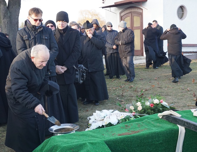 Pogrzeb kamilianina ojca Macieja Adamczewskiego 