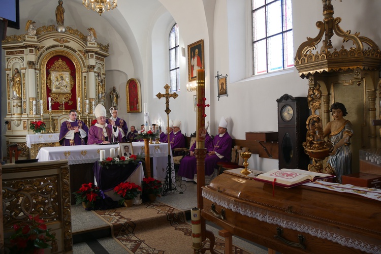 Uroczystości pogrzebowe śp. ks. Wiesława Stolca