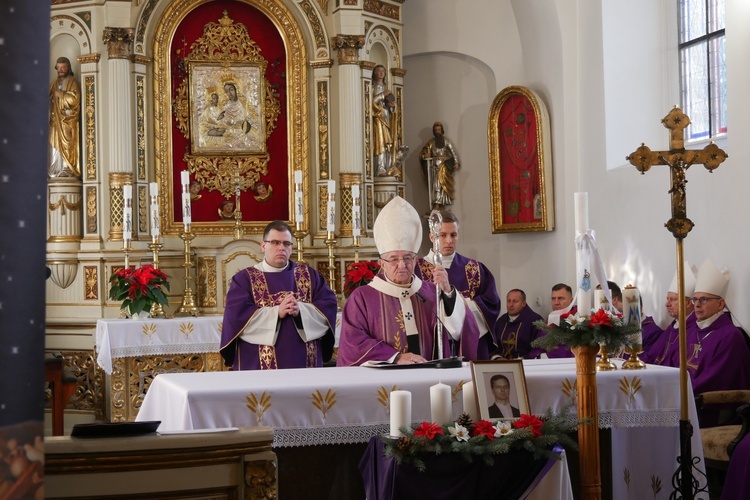 Uroczystości pogrzebowe śp. ks. Wiesława Stolca