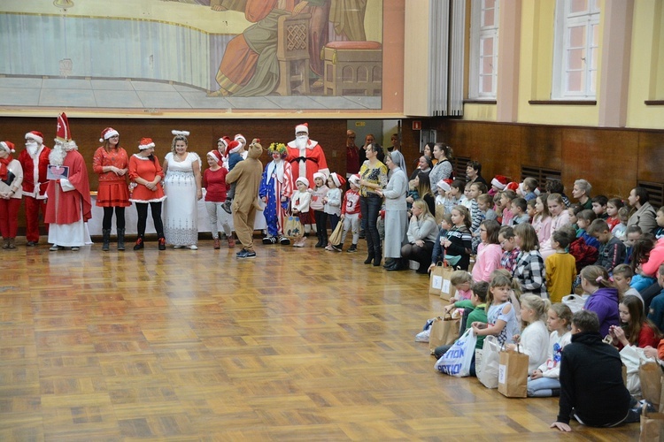 Wnuczęta Maryi w Branicach