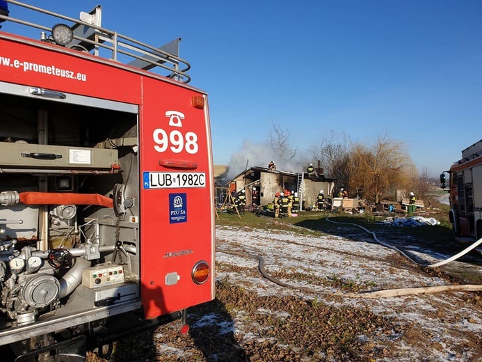 Budynek spłonął doszczętnie.