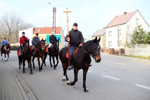 Procesja konna ku czci św. Mikołaja w Krzanowicach