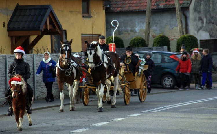 Procesja konna ku czci św. Mikołaja w Krzanowicach