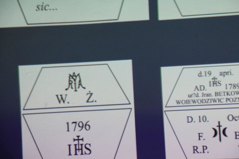 Krypty pod kosciołem franciszkanów w Krakowie