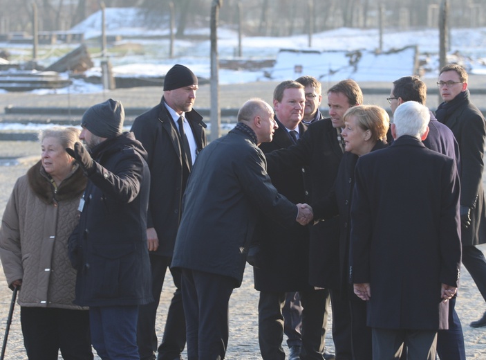 Kanclerz Angela Merkel z wizytą w byłym obozie Auschwitz-Birkenau 