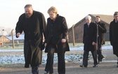 Kanclerz Angela Merkel z wizytą w byłym obozie Auschwitz-Birkenau 