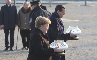 Kanclerz Angela Merkel z wizytą w byłym obozie Auschwitz-Birkenau 