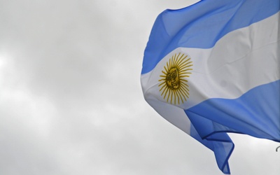 Argentyńskie feministki próbowały spalić krzyż-pomnik w Salta