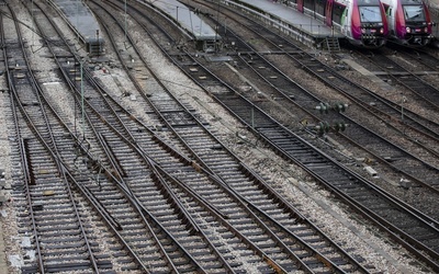 Strajki we Francji paraliżują transport w całym kraju